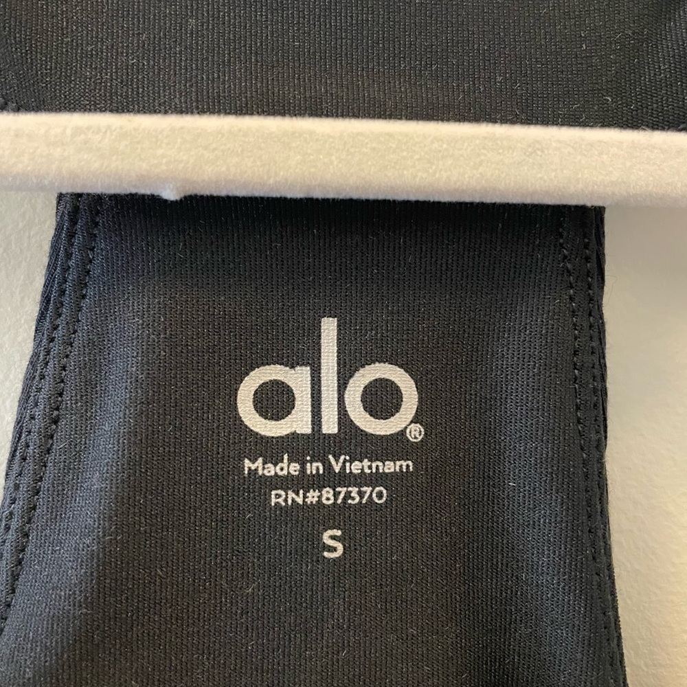 Alo Yoga Ribbed Insight Tank - Black - Size S - Picture 6 of 6